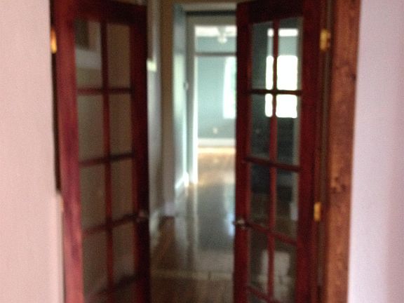 2nd image of 9 26th St S APT 3