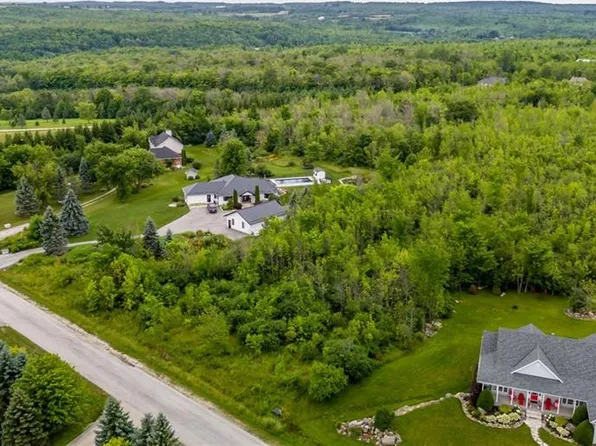 106 Ridgecrest Ln, Meaford, ON N0H 2P0