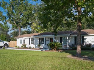 1015 Elbert St, Darien, GA 31305