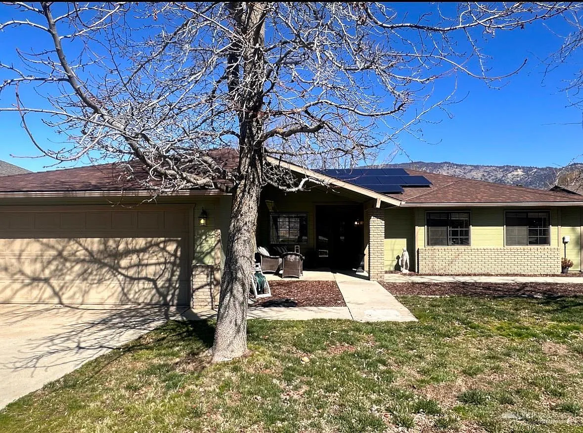 3 bed, 1809 sqft, $2,600 — Photo 1