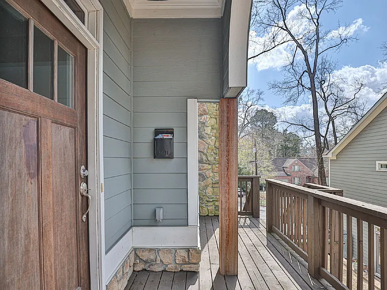 2033 Cherokee Dr — Photo 31