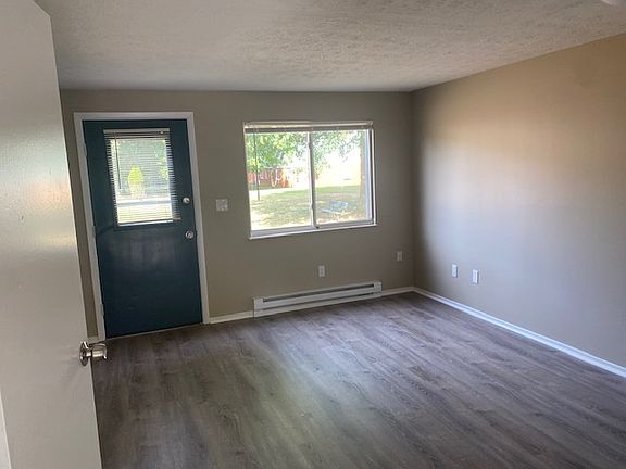 2nd image of 142 Gluck St