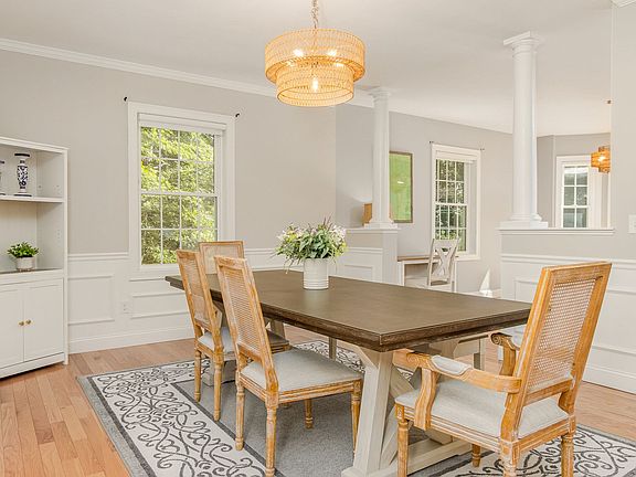 5th image of 149 Pepperell Rd