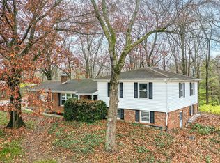 10263 N Meadow Wood Ln, Elwood, IN 46036