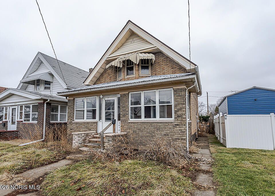 1st image of 3412 Maple St