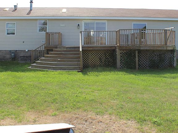 2nd image of 404 Meadowlark Ln