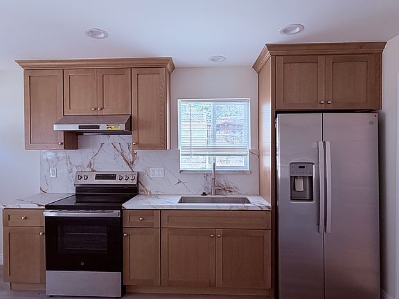 4th image of 4326 Stillwell Ave