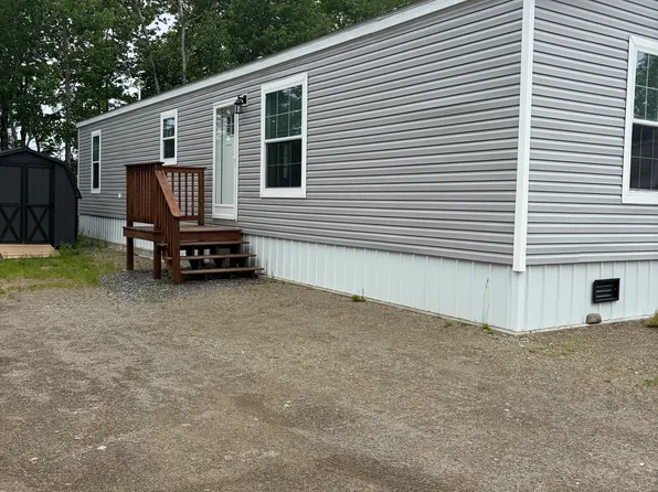 13 Short St, Holden, ME