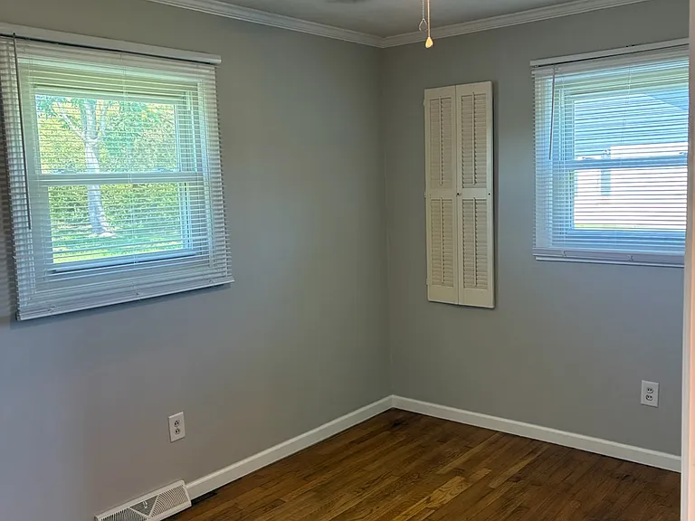204 Pear Tree Rd — Photo 11