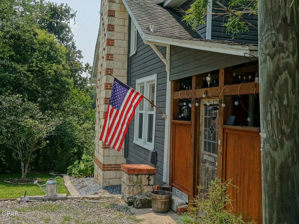 1st image of 4392 Florence Dr