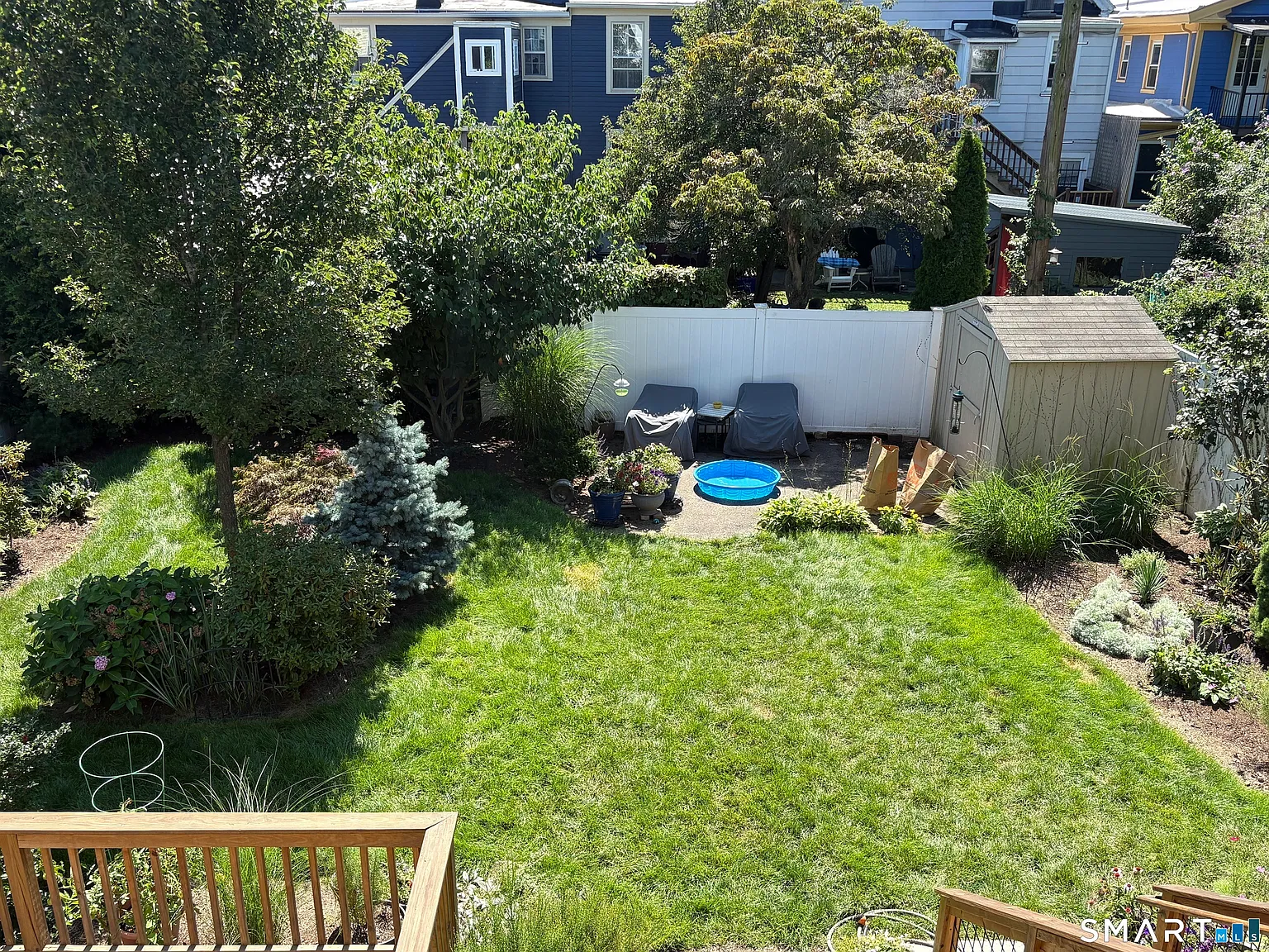 2 bed, 1.0 bath, 2400 sqft, $2,600 — Photo 4