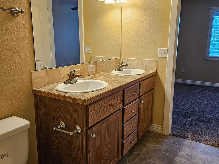 10823 W Franklin Rd — Photo 39