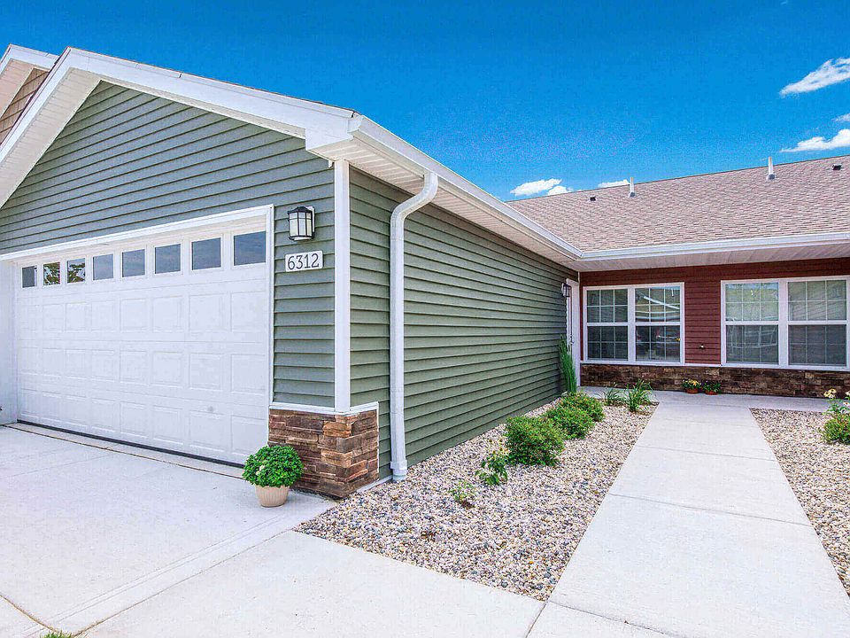 Apartments with Attached Garages