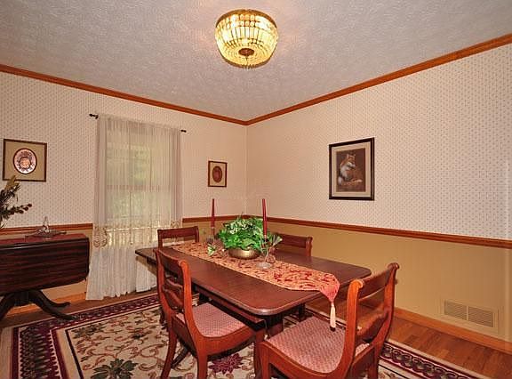5th image of 140 Kari Glen Dr