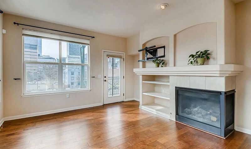 1st image of 1727 N Pearl St APT 308