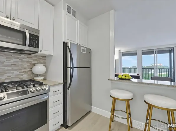 5 Horizon Rd APT 802, Fort Lee, NJ 07024