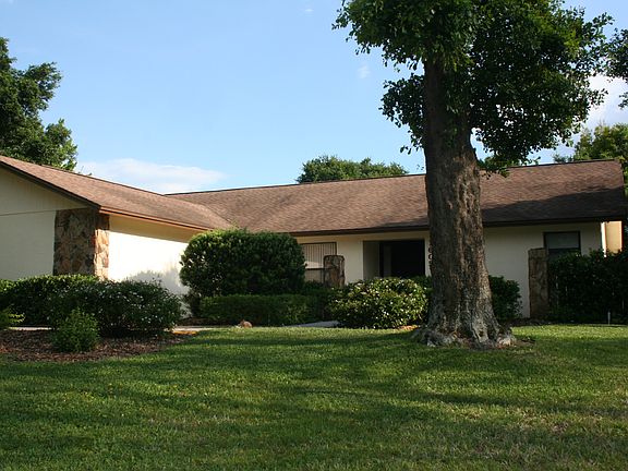 3rd image of 1605 S Golfview Dr