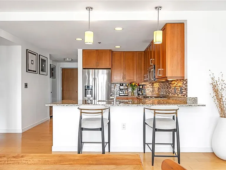 200 Exchange St #1112 — Photo 4