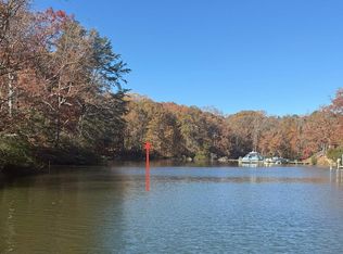 197C Levering Ln, Weems, VA 22576