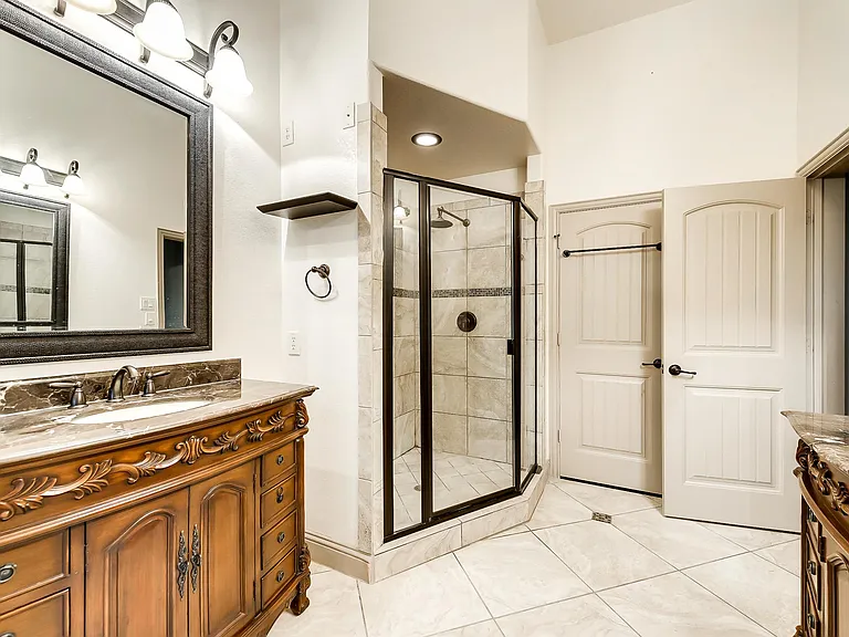 1025 Dunhill Ln — Photo 8
