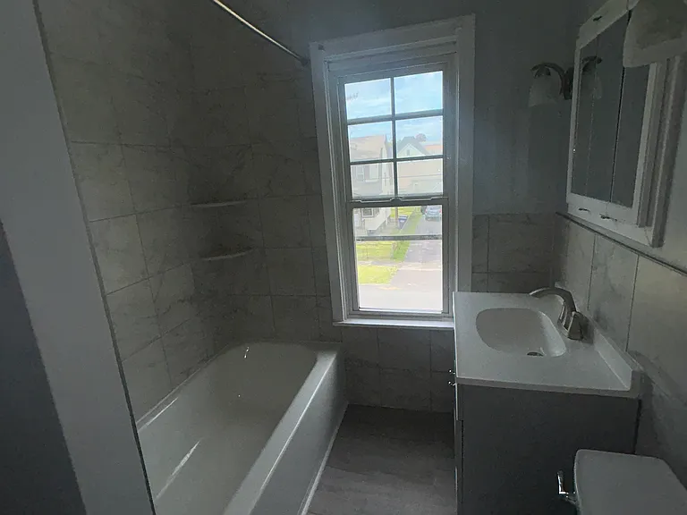 124-26 Woodruff Ave #126 — Photo 9