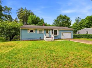 346 Newhouse St, Springfield, MA 01118
