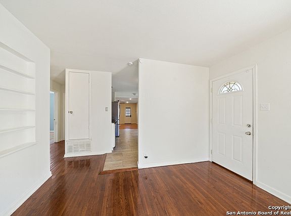 4th image of 414 E Glenview Dr