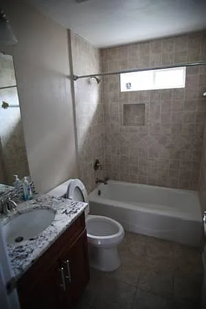 2316 Holton St Photo 1