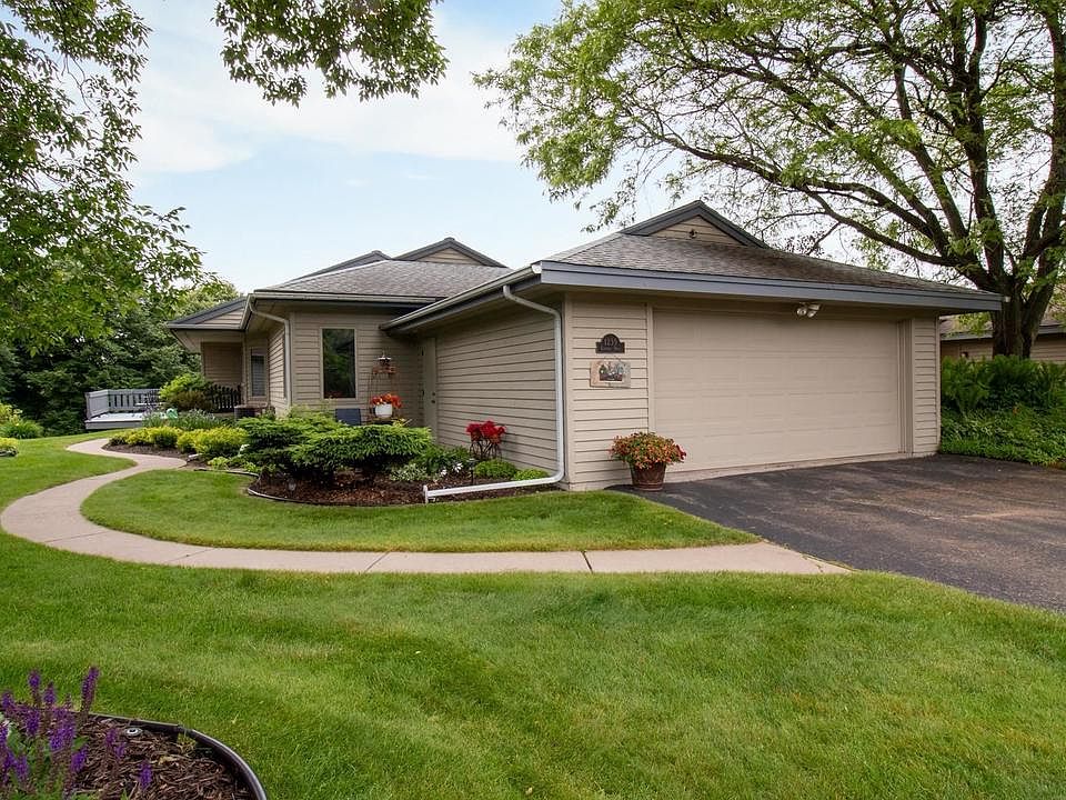 1st image of 1235 EASTHILL DRIVE