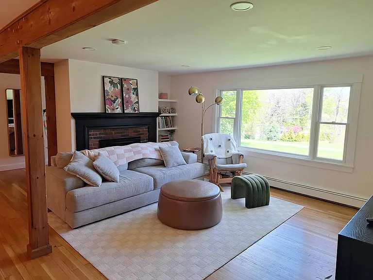 103 Wentworth Rd — Photo 4