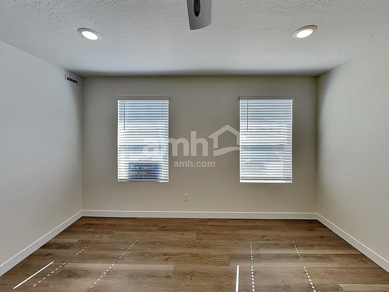 8942 S John Annie Ln — Photo 9