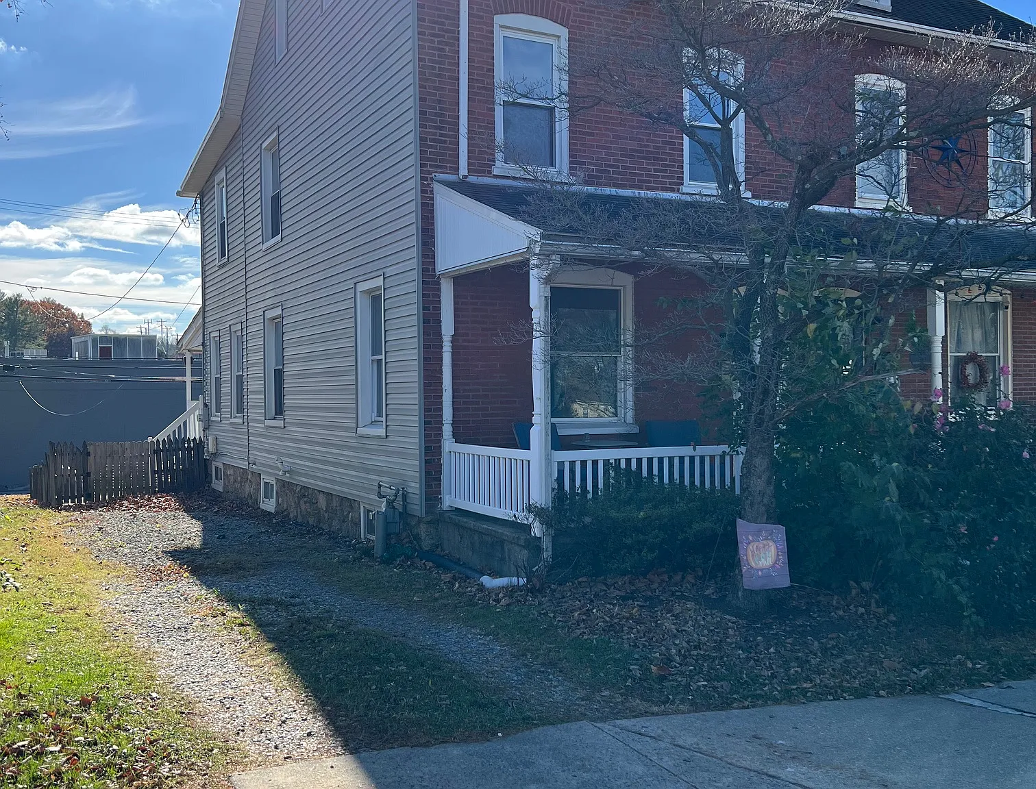 4 bed, 1460 sqft, $2,500 — Photo 1