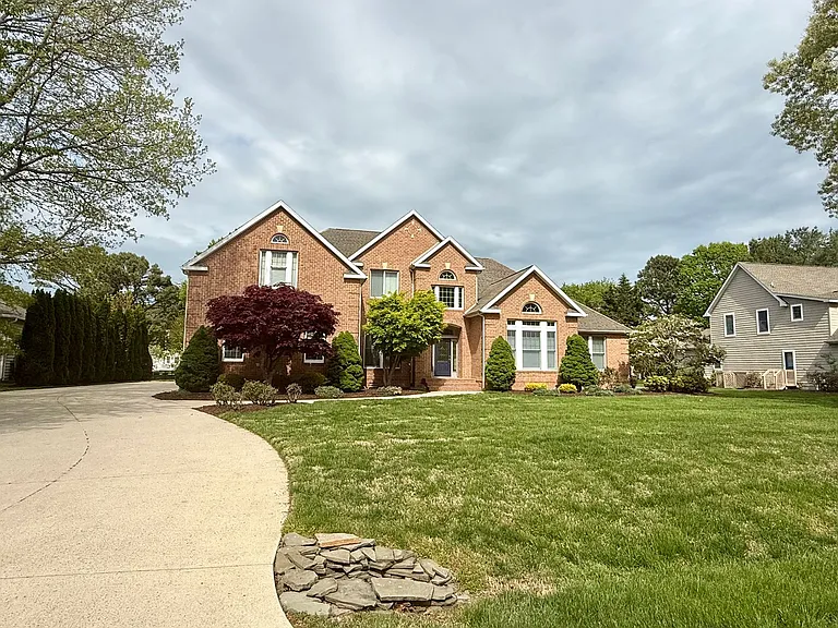 3 Good Hope Ct — Photo 1