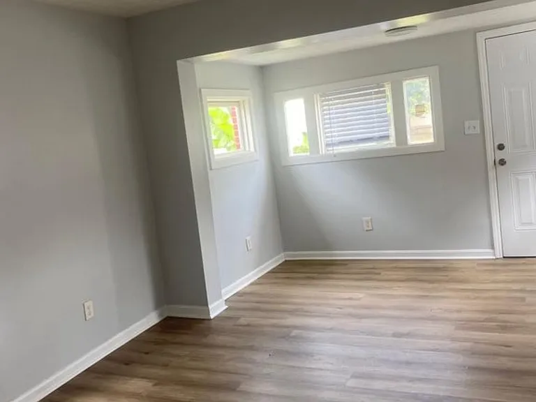 860 Charles Ave — Photo 2