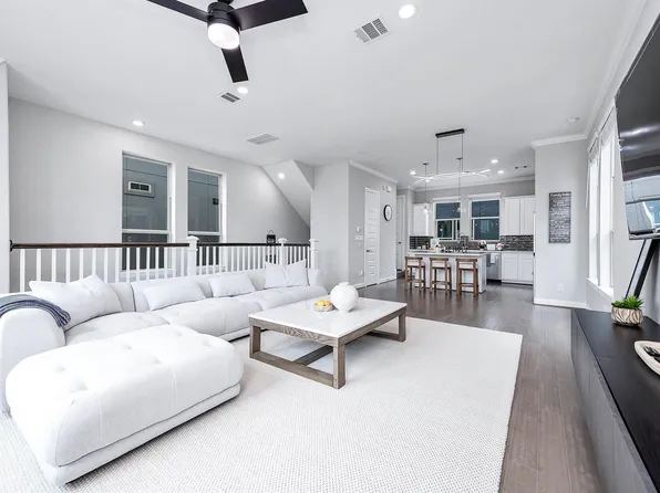 2022 Groveland Glen Dr, Houston, TX 77051