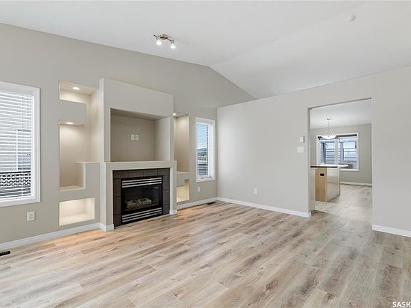 4th image of 7323 Maple View CRESCENT