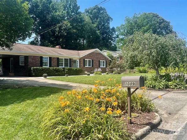 1089 20th Avenue Dr NW, Hickory, NC 28601