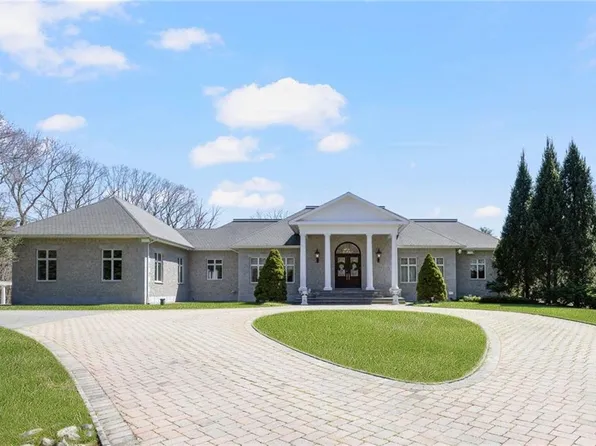 524 Tillinghast Rd, East Greenwich, RI 02818