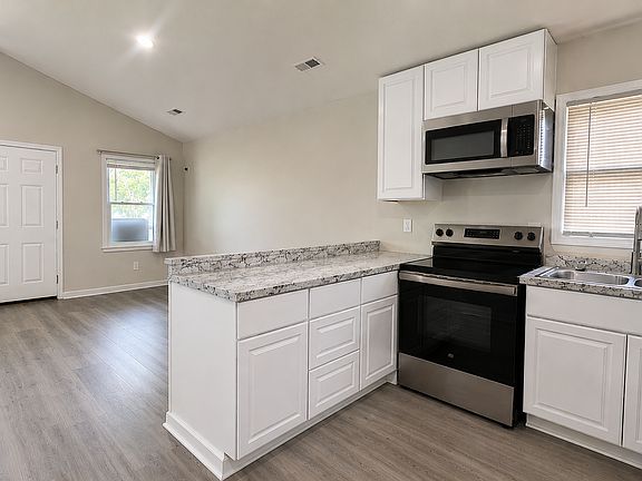 3rd image of 31 Bland St