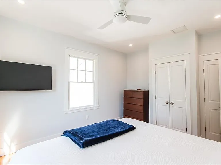 34 Harrison Ave — Photo 15