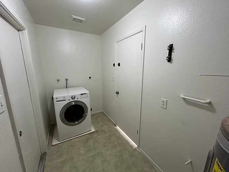 2060 W Peralta Ave — Photo 9