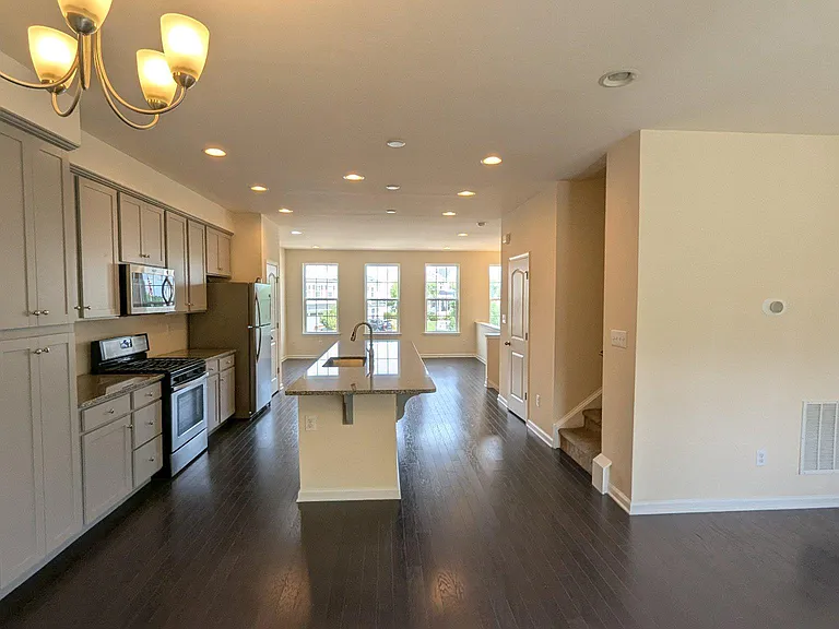 224 Jenny Dr — Photo 9