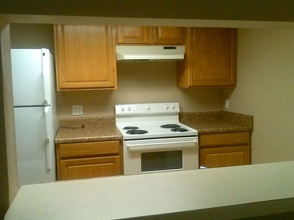3rd image of 5605 Pinehill Ln