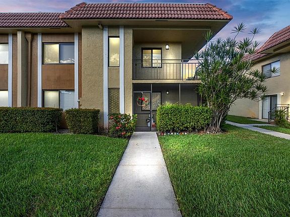2nd image of 305 Lakeview Dr APT 102