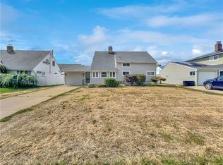 89 Prentice Rd, Levittown, NY 11756