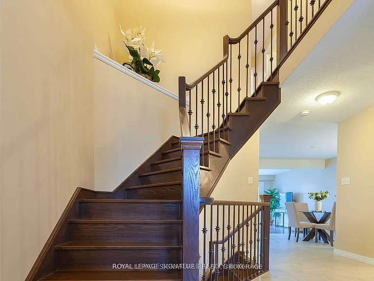 523 Windflower Cres — Photo 4