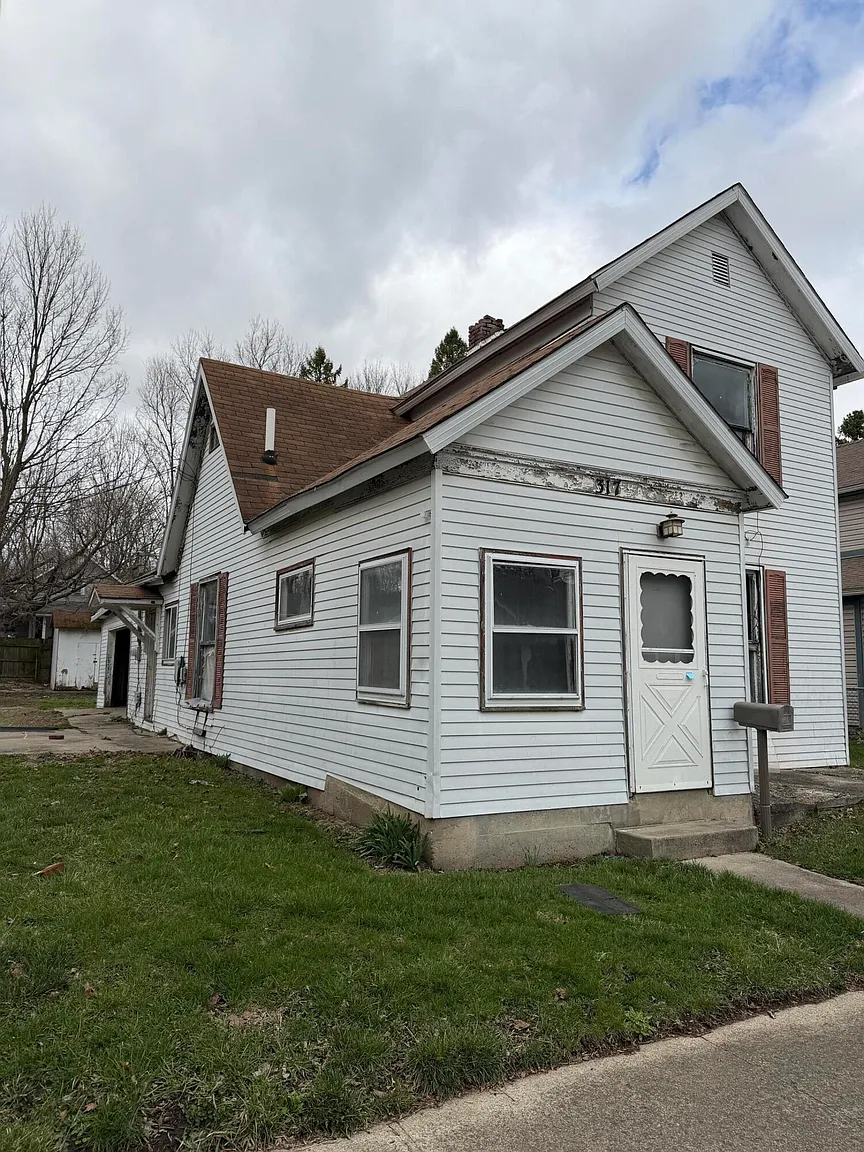 317 N Elm St photo 1