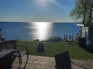 5824 Lakeshore Rd N, Palms, MI 48465
