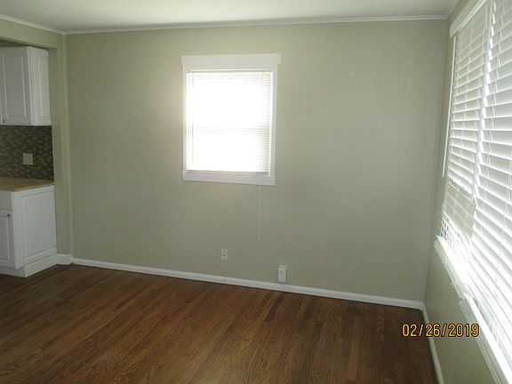 3rd image of 3444 Walmar Dr