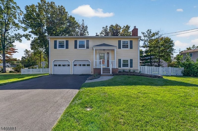 1st image of 267 Seville Ct